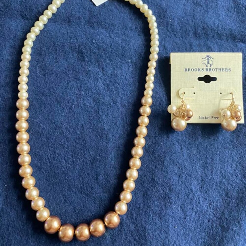 Brooks Brothers Pearl Necklace & Ear Ring set "NEW"